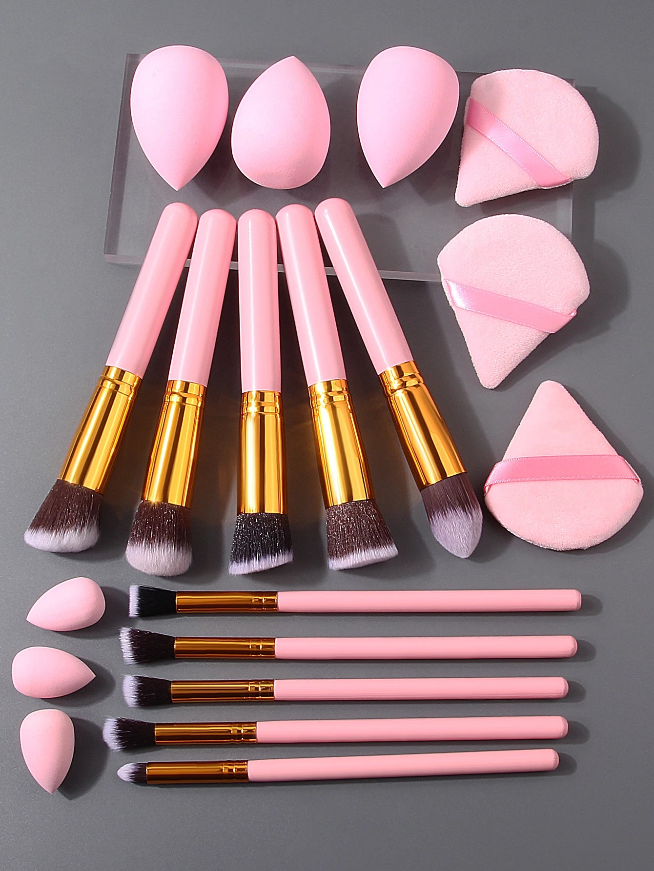 19 sets of pink makeup tools with high appearance standards:10 makeup brushes,3 beauty eggs,3 powder puffs, and 3 mini beauty eggs